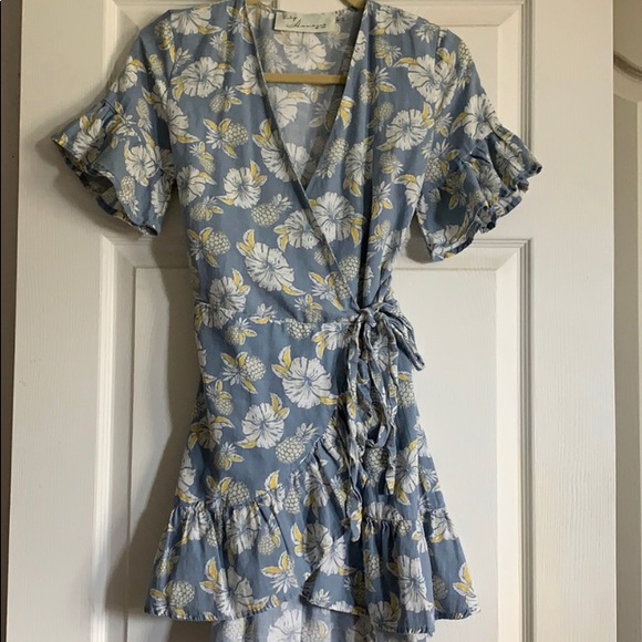 Vintage Havana Dresses & Skirts - Floral Hawaiian Print Wrap Tie Dress